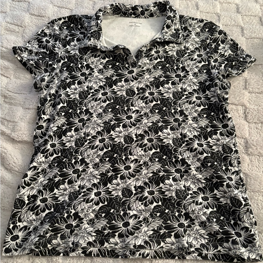 Croft & Barrow Black and White Floral Button Down Shirt